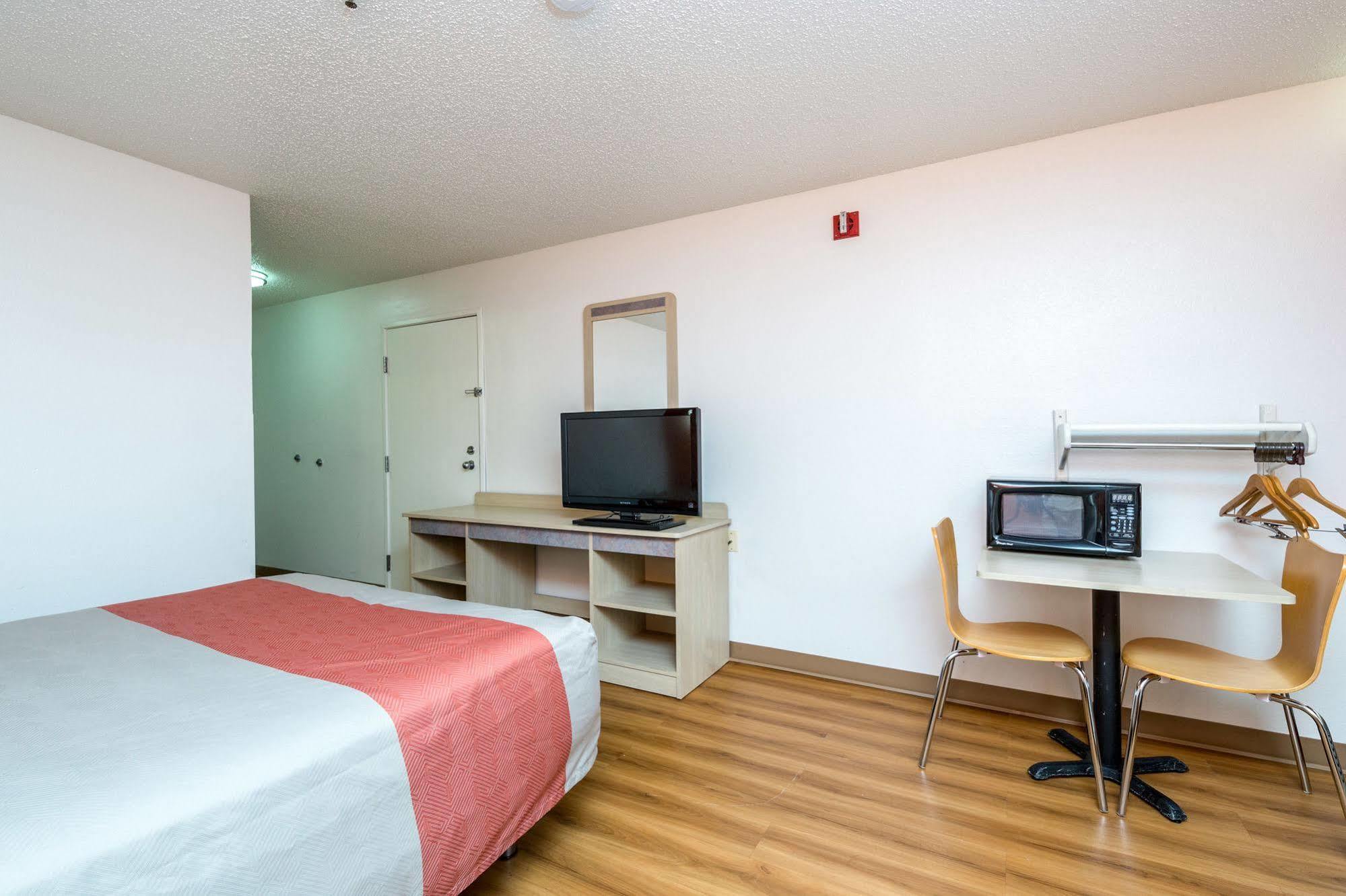 Motel 6-Waterloo, Ia Esterno foto