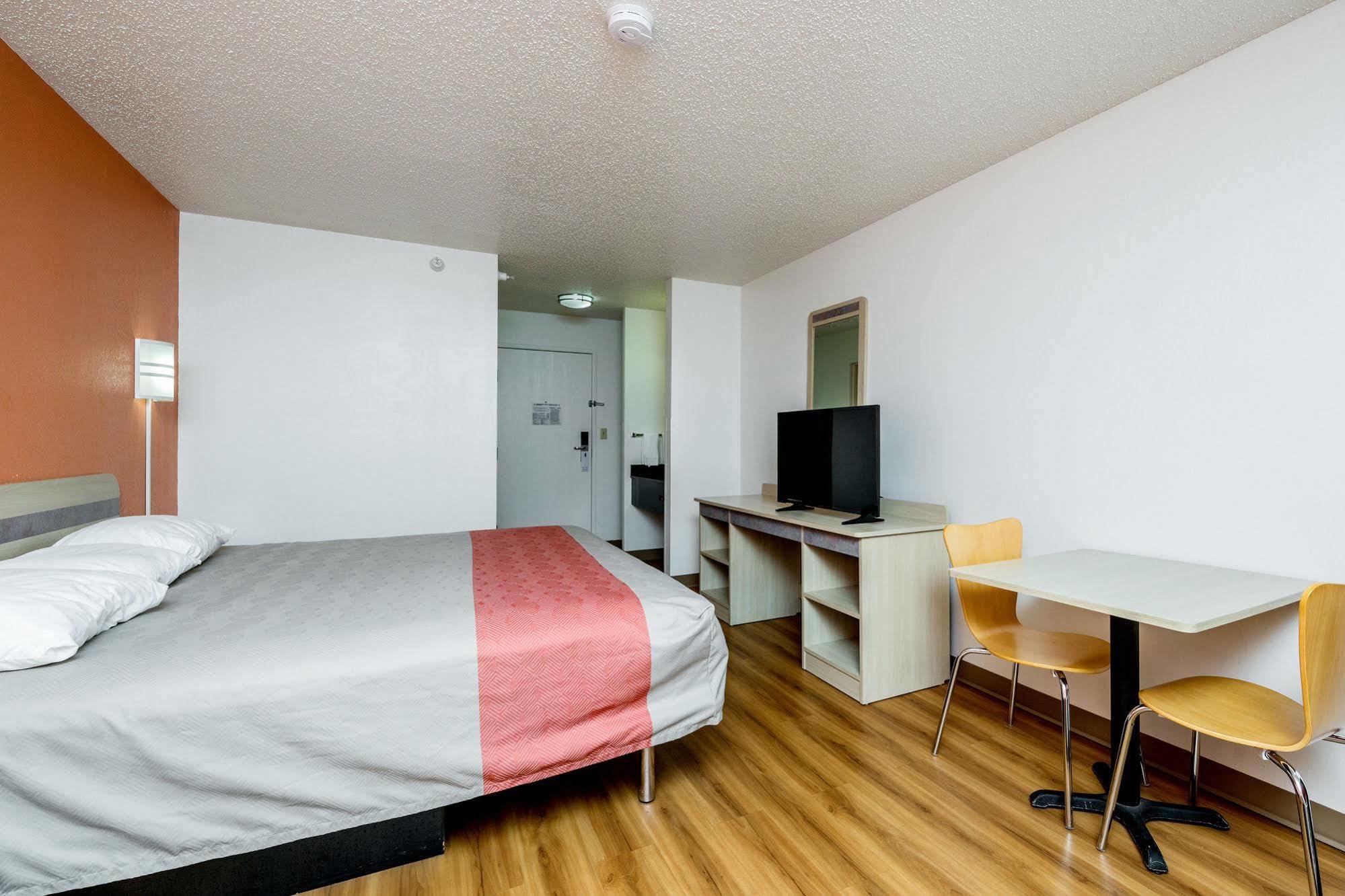 Motel 6-Waterloo, Ia Esterno foto